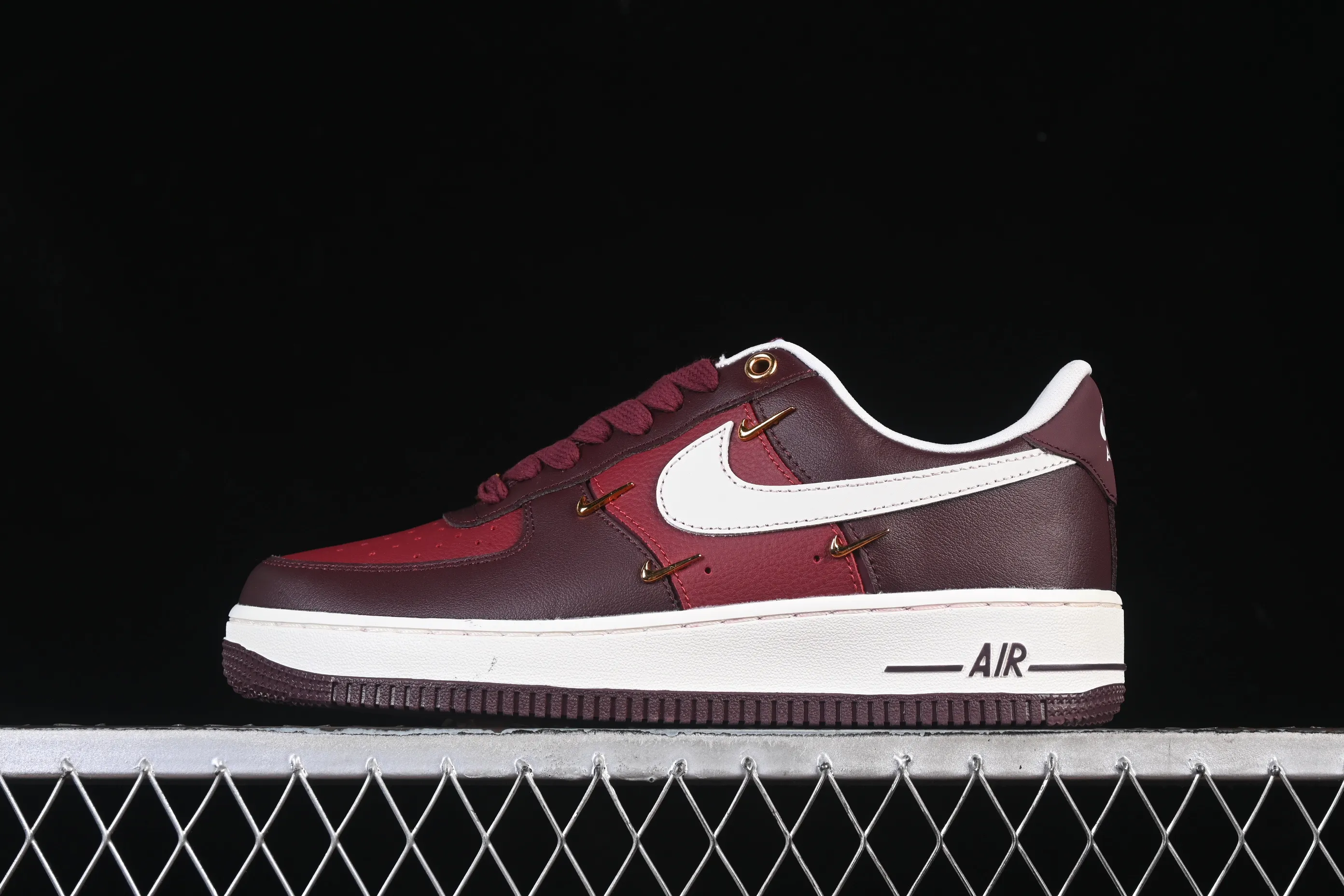 All categories Nk Air Force 1 Air Force series Nk Air Force 1 Low Air Force low-top Nike Air Force 1'07 Low Air Force 1 low-top casual sneakers IR0485-611